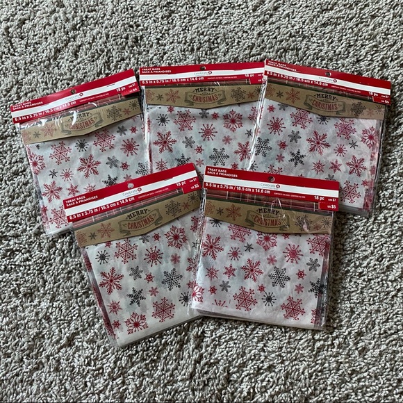 Celebrate it Christmas Snowflakes Zip Goodie Bag - Picture 1 of 7